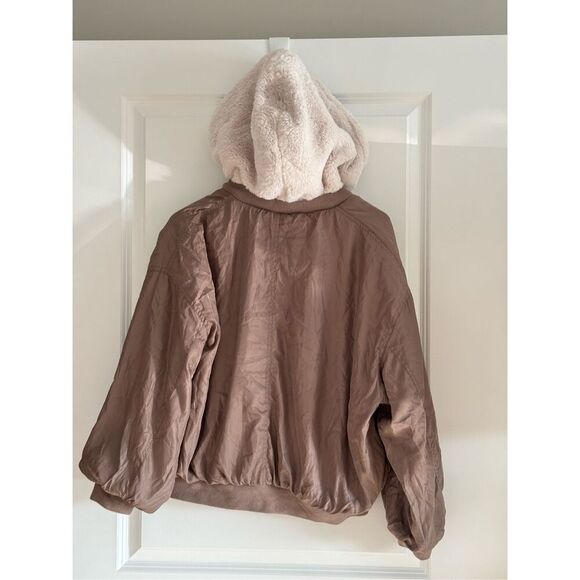 Reversible Jackets - Picture 12 of 13